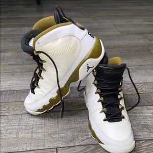 Air Jordan 9 Retro White and Olive Sneakers